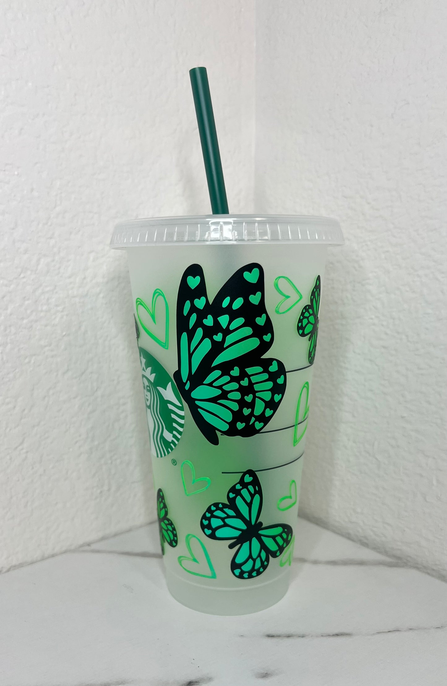 24 oz. Green Matte Opal Butterflies With Hearts Plastic Cup Set